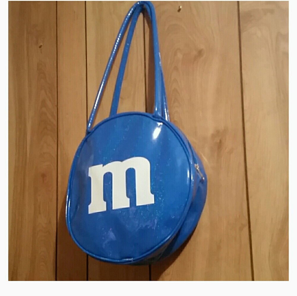 M patent leather tote.boys or girls